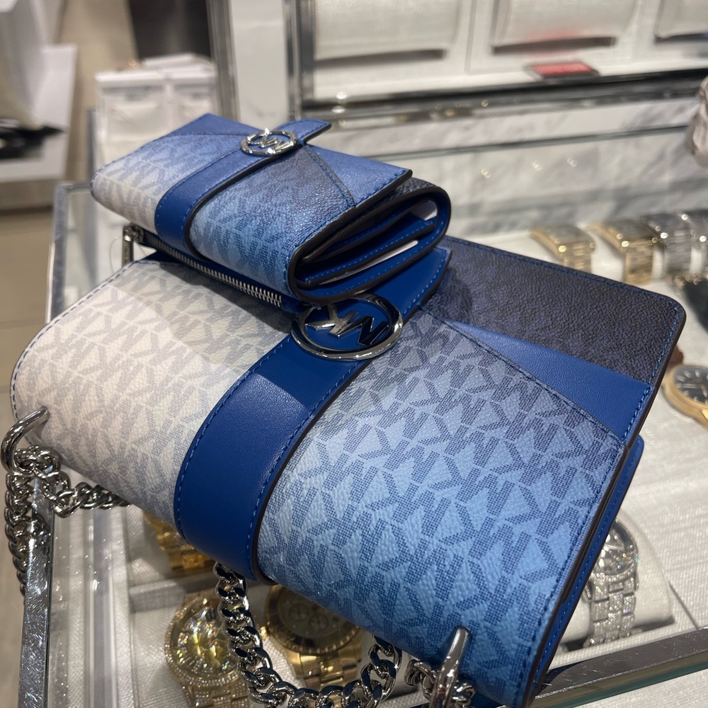 Michael Kors Greenwich Sm Color-Block Logo Flap Crossbody & Md Tri-Fold Wallet - Picture 9 of 16